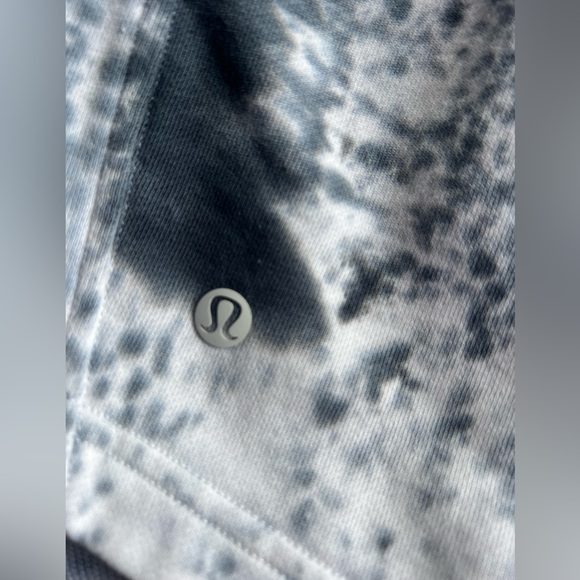 Lululemon Terry Tie Dye Shorts - Picture 4 of 6
